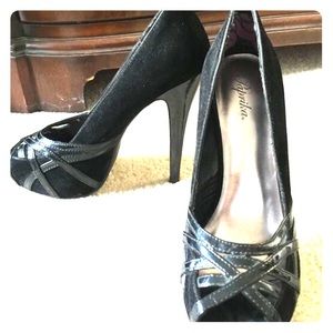 Paprika heels size 8.5